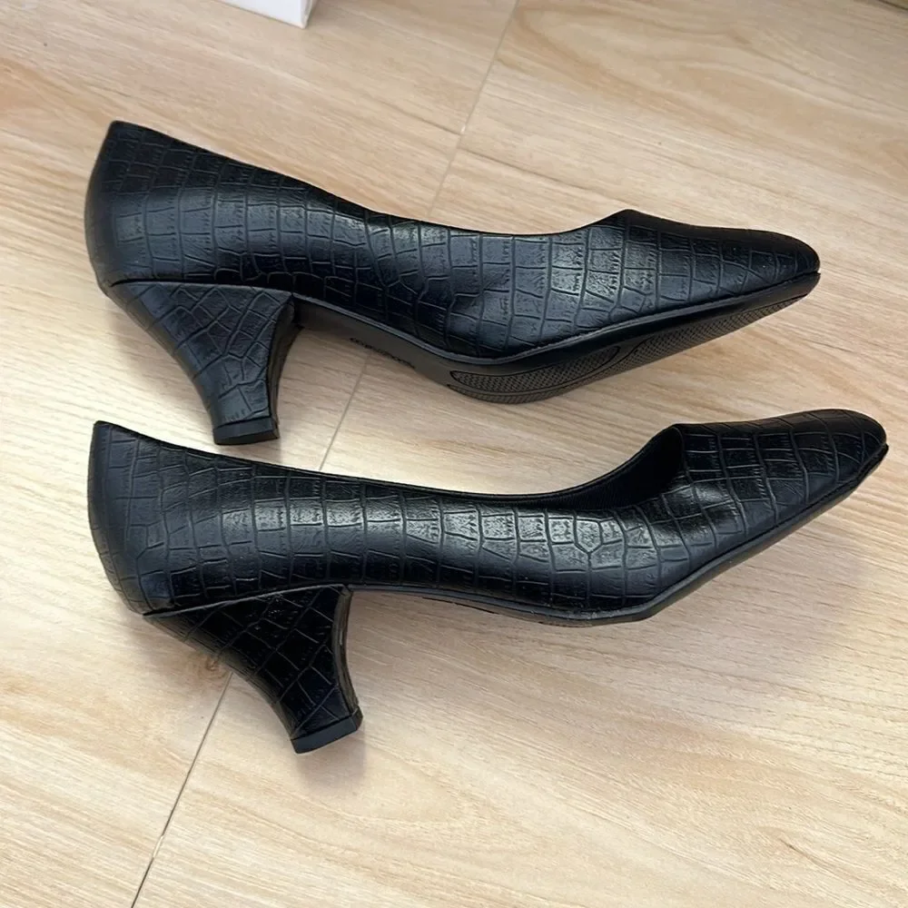 EASY STREET PUMPS *NEW*‎